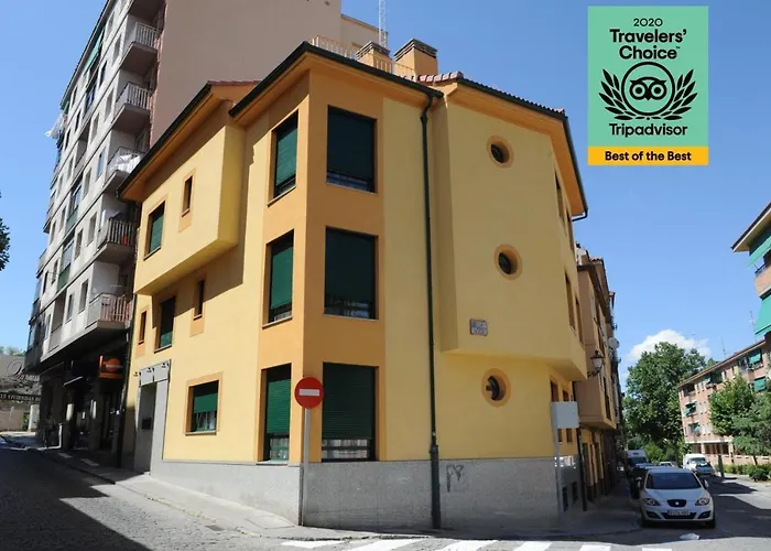 アパルタメントス アラルソ 4* セゴビア